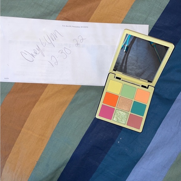 Eyeshadow palettes - Picture 11 of 12